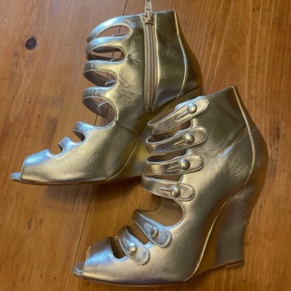 Oscar de la Renta Gold Metalic Leather Wedge Gladiator Booties Size 8 - Picture 2 of 9